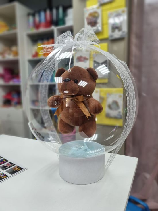 Подарок внутри шарика