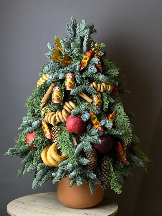 Ёлка из нобилиса 